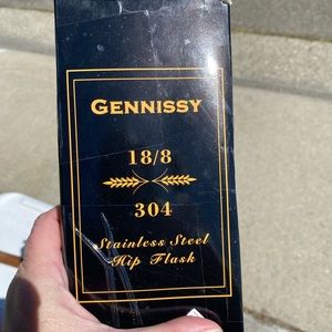Gennissy 12 oz Hip Flask